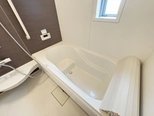 【埼玉県/さいたま市大宮区三橋】さいたま市大宮区三橋4丁目　戸建 浴室：家具調度品は価格に含まれません