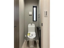 【埼玉県/さいたま市浦和区針ヶ谷】さいたま市浦和区針ヶ谷2丁目 新築戸建 トイレ