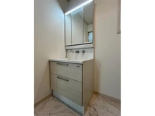 【埼玉県/蕨市南町】蕨市南町3丁目III期　1号棟 洗面室