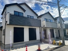 【埼玉県/さいたま市南区大字大谷口】さいたま市南区大字大谷口　新築戸建A号棟 建築中の外観：全3棟　一番左