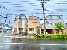 【東京都/足立区大谷田】足立区大谷田5丁目／戸建 外観：写真中央