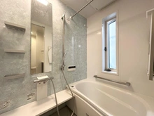 【千葉県/柏市つくしが丘】柏市つくしが丘1丁目／店舗付き戸建 浴室：1階