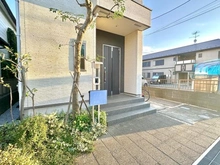 【千葉県/柏市新富町】柏市新富町2丁目／戸建 玄関