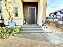【千葉県/柏市新富町】柏市新富町2丁目／戸建 アプローチ