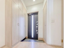 【千葉県/柏市新富町】柏市新富町2丁目／戸建 玄関