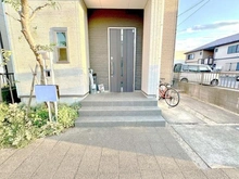 【千葉県/柏市新富町】柏市新富町2丁目／戸建 アプローチ