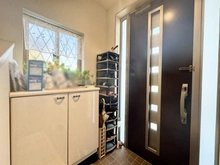 【千葉県/松戸市五香南】松戸市五香南1丁目／戸建 玄関