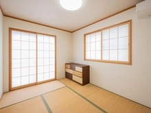 【千葉県/船橋市緑台】船橋市緑台1丁目　中古戸建 和室：南西向きにあり陽当たりに恵まれます