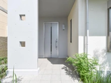 【千葉県/千葉市美浜区磯辺】千葉市美浜区磯辺3丁目　中古戸建 玄関