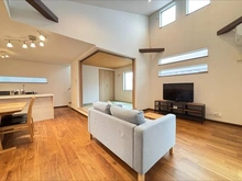 【千葉県/船橋市飯山満町】船橋市飯山満町3丁目　中古戸建 LDK：和室を開くと約22.5帖の空間になります