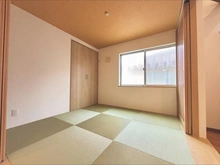 【千葉県/船橋市飯山満町】船橋市飯山満町3丁目　中古戸建 和室：約4.5帖の小上がりの和室