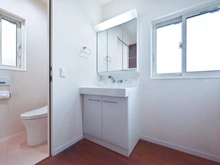 【東京都/足立区西竹の塚】足立区西竹の塚二丁目戸建 洗面所：2階　