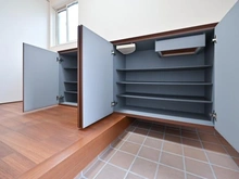 【東京都/足立区西竹の塚】足立区西竹の塚二丁目戸建 玄関：下足入