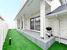 【千葉県/佐倉市西ユーカリが丘】佐倉市西ユーカリが丘4丁目　中古戸建 庭：長いお庭です。