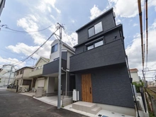 【東京都/豊島区南長崎】豊島区南長崎三丁目中古戸建て 外観：1番右側の物件です。