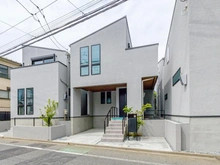 【東京都/世田谷区瀬田】世田谷区瀬田5丁目新築戸建　2号棟 外観：2号棟：写真中央（全4区画）