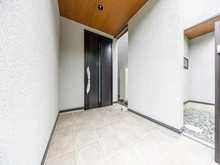 【東京都/世田谷区瀬田】世田谷区瀬田5丁目新築戸建　4号棟 玄関