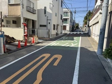 【東京都/目黒区八雲】目黒区八雲2丁目　新築戸建 前面道路