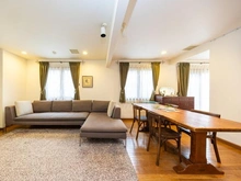 【東京都/世田谷区成城】世田谷区成城一丁目　戸建て リビング・ダイニング