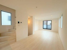 【東京都/中野区上高田】中野区上高田5丁目戸建　B号棟 リビング・ダイニング
