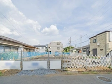 【東京都/立川市富士見町】立川市富士見町2丁目新築戸建　1号棟 建築中の外観：写真手前：1号棟