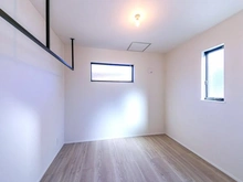 【東京都/立川市富士見町】立川市富士見町2丁目新築戸建　2号棟 サービスルーム（納戸）：1階約4.5帖