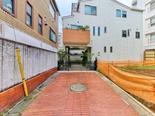 【東京都/渋谷区東】渋谷区東1丁目　新築戸建 前面道路