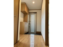 【神奈川県/相模原市中央区東淵野辺】神奈川県相模原市中央区東淵野辺二丁目　中古戸建 玄関