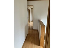 【神奈川県/相模原市中央区東淵野辺】神奈川県相模原市中央区東淵野辺二丁目　中古戸建 廊下：2階廊下