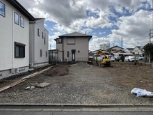 【神奈川県/平塚市東中原】～新築戸建～ 平塚市東中原2丁目　2号棟/全2棟 現地（建築前）：全2棟/左側