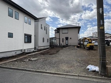 【神奈川県/平塚市東中原】～新築戸建～ 平塚市東中原2丁目　2号棟/全2棟 現地（建築前）：全2棟/左側