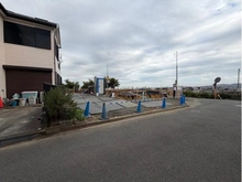 【神奈川県/秦野市北矢名】秦野市北矢名 新築戸建A号棟／全3棟 建築中の外観：全3棟／写真一番左