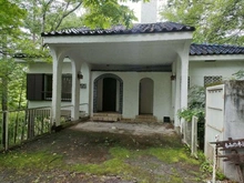 【長野県/北佐久郡軽井沢町大字発地】北佐久郡軽井沢町大字発地　戸建 アプローチ