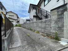 【神奈川県/横須賀市衣笠栄町】横須賀市衣笠栄町　中古戸建 駐車場