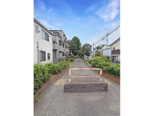 【神奈川県/相模原市南区相模台】相模原市南区相模台3丁目　中古戸建 アプローチ