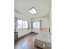 【東京都/町田市三輪緑山】町田市三輪緑山1丁目　戸建 洋室：家具調度品は価格に含まれません