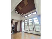 【東京都/町田市三輪緑山】町田市三輪緑山2丁目　戸建 リビング：家具調度品は価格に含まれません