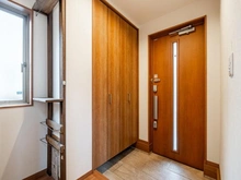 【神奈川県/相模原市南区鵜野森】相模原市南区鵜野森3丁目　中古戸建 玄関