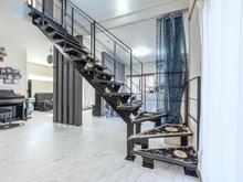 【神奈川県/横浜市保土ケ谷区上星川】横浜市保土ケ谷区上星川2丁目　戸建 階段