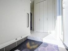 【神奈川県/横浜市保土ケ谷区上星川】横浜市保土ケ谷区上星川2丁目　戸建 玄関