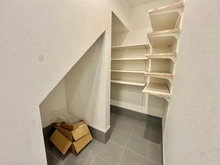 【神奈川県/横浜市中区豆口台】横浜市中区豆口台　新築戸建 収納：玄関