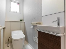 【神奈川県/横浜市港北区篠原西町】横浜市港北区篠原西町　戸建 トイレ