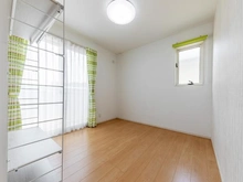 【神奈川県/横浜市港北区篠原西町】横浜市港北区篠原西町　戸建 洋室