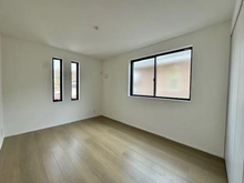 【神奈川県/横浜市保土ケ谷区仏向町】横浜市保土ケ谷区仏向町　新築戸建　1号棟/全2棟 洋室：約6.6帖