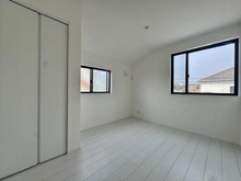 【神奈川県/横浜市保土ケ谷区仏向町】横浜市保土ケ谷区仏向町　新築戸建　2号棟/全2棟 洋室：約5帖