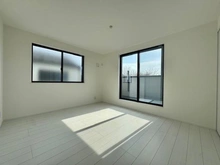 【神奈川県/横浜市保土ケ谷区仏向町】横浜市保土ケ谷区仏向町　新築戸建　2号棟/全2棟 洋室：約7.2帖