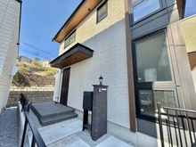 【神奈川県/横浜市都筑区荏田東】横浜市都筑区荏田東四丁目　戸建 2号棟 玄関