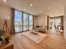 【神奈川県/横浜市都筑区荏田東】横浜市都筑区荏田東四丁目　新築戸建1号棟 リビング・ダイニング：※家具・調度品は販売価格に含まれておりません