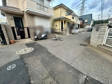 【神奈川県/横浜市瀬谷区阿久和西】横浜市瀬谷区阿久和西4丁目　2号棟 前面道路