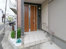 【神奈川県/横浜市南区大岡】南区大岡1丁目　借地権付き中古戸建 アプローチ